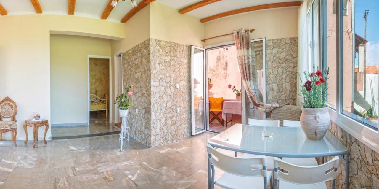 Efi Apartments Agios Gordios  Extérieur photo