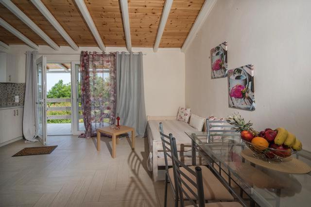 Efi Apartments Agios Gordios  Extérieur photo