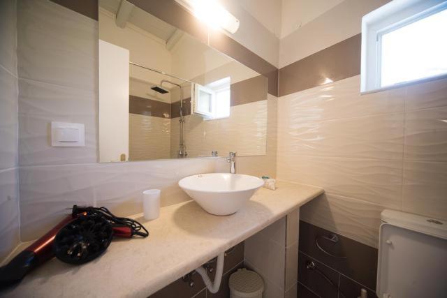 Efi Apartments Agios Gordios  Extérieur photo