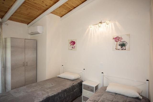 Efi Apartments Agios Gordios  Extérieur photo